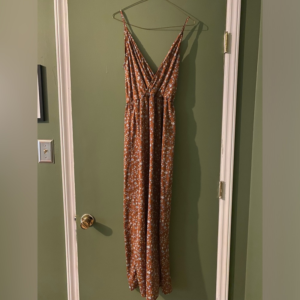 Spaghetti strap brown dress with blue flowers